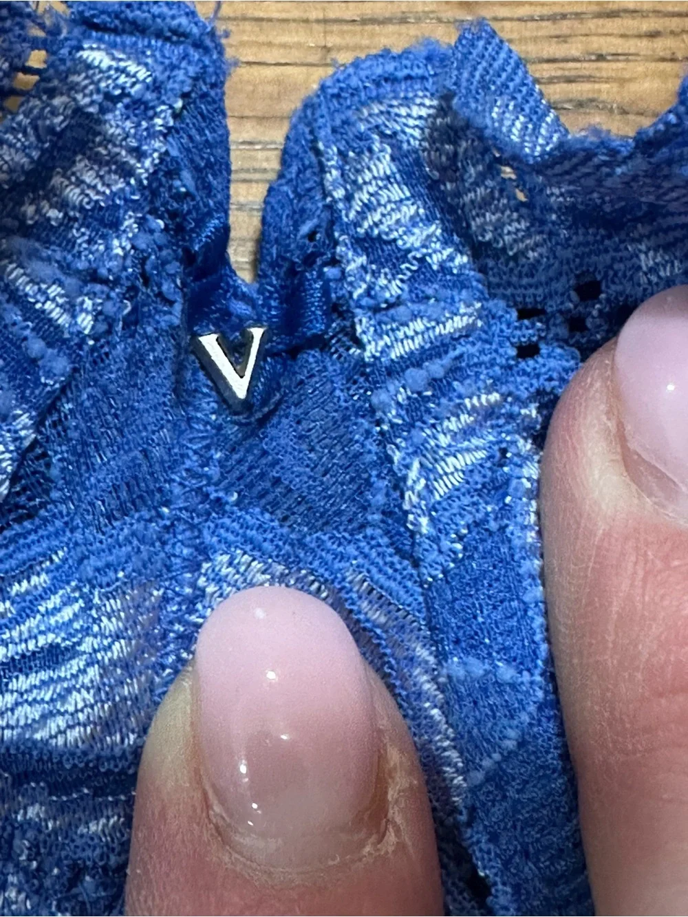 Victoria's Secret Royal Blue Floral Lace Underwire Bra sz 38C